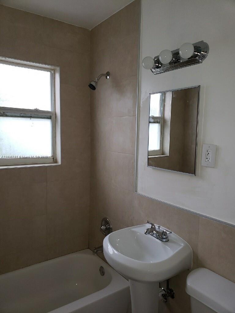 845/847/849 Michigan Ave Miami Beach, FL 33139