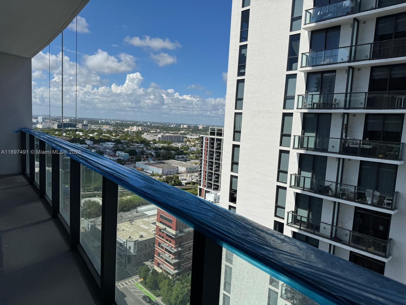 image Canvas Condo15