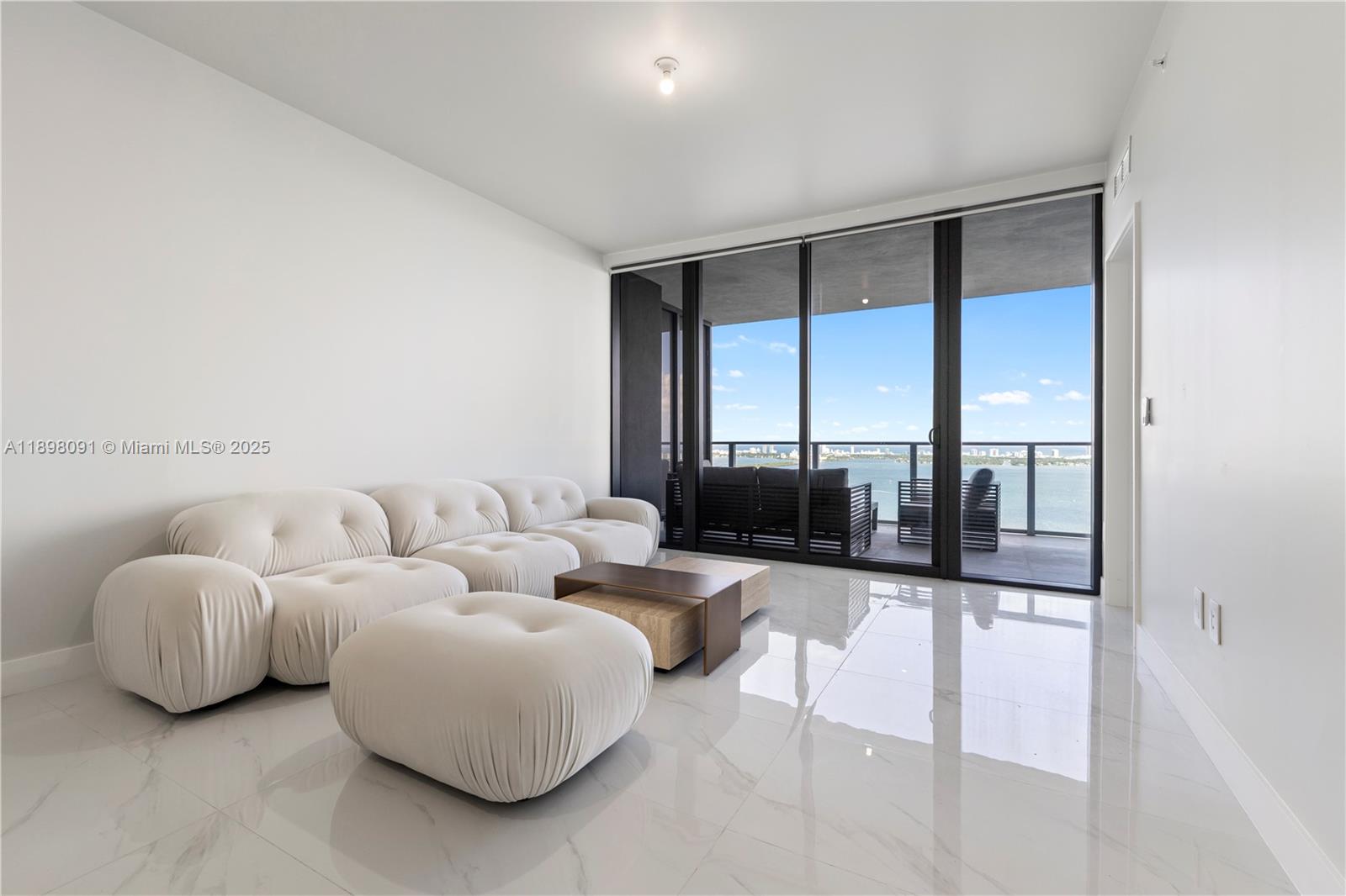 700 NE 24th St #4002 Miami, FL 33137