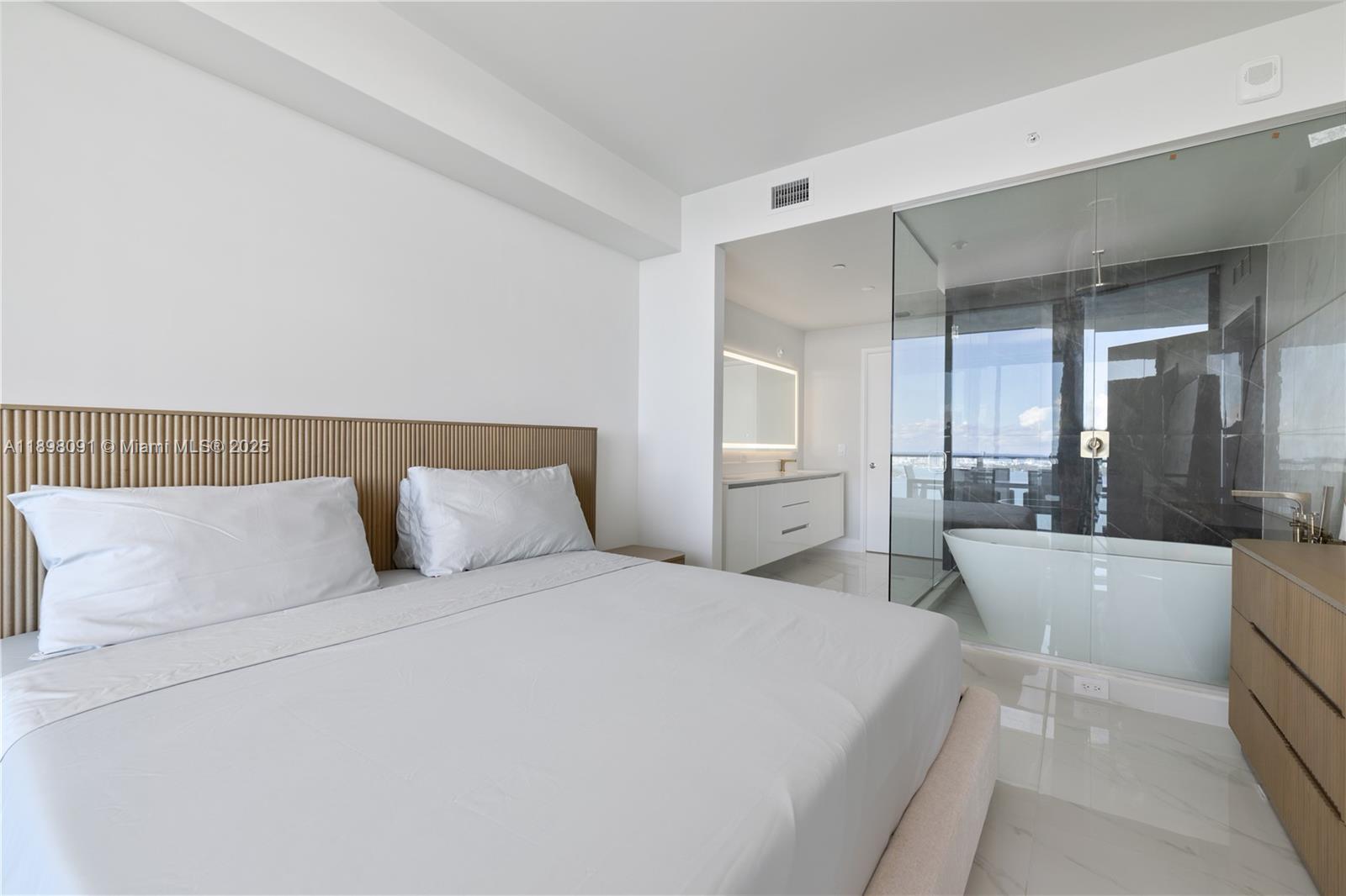 700 NE 24th St #4002 Miami, FL 33137