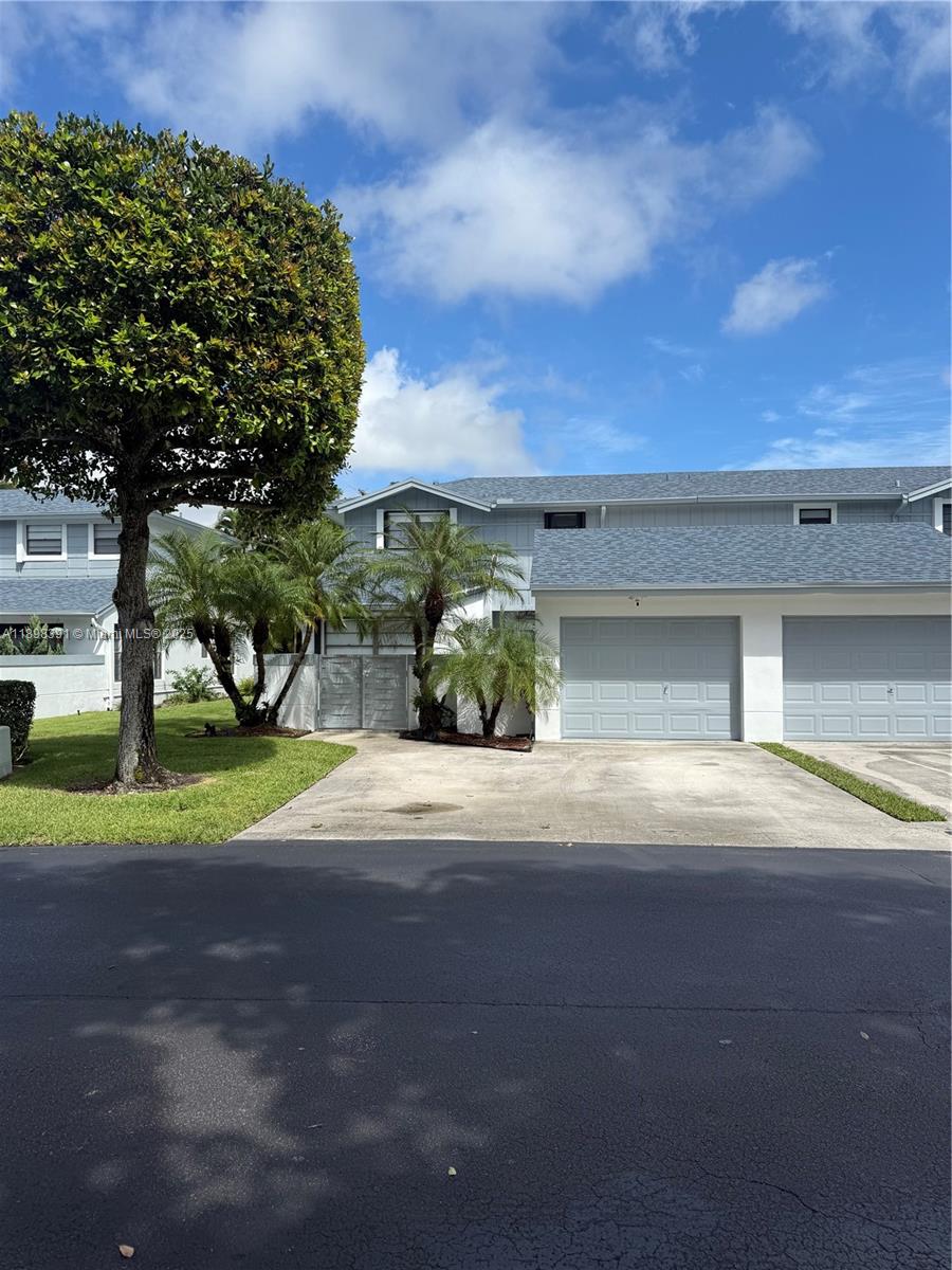9869 NW 52nd Ter