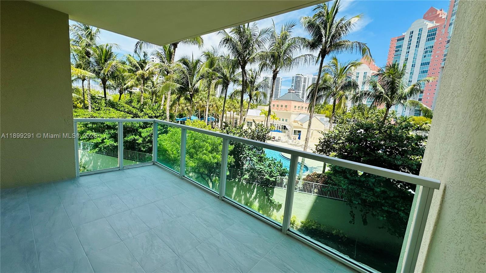 image Aventura Marina Tower 11