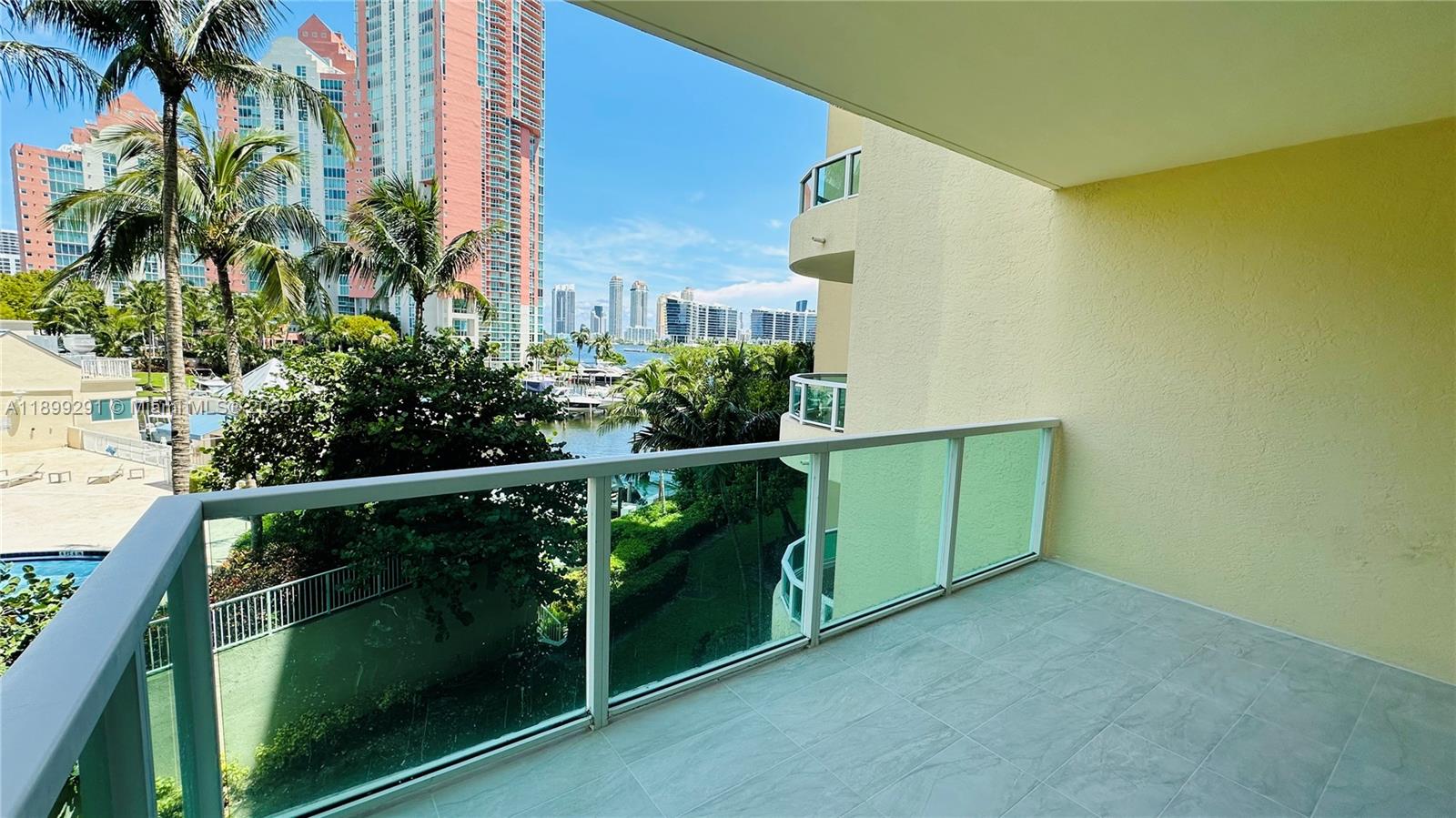 image Aventura Marina Tower 12
