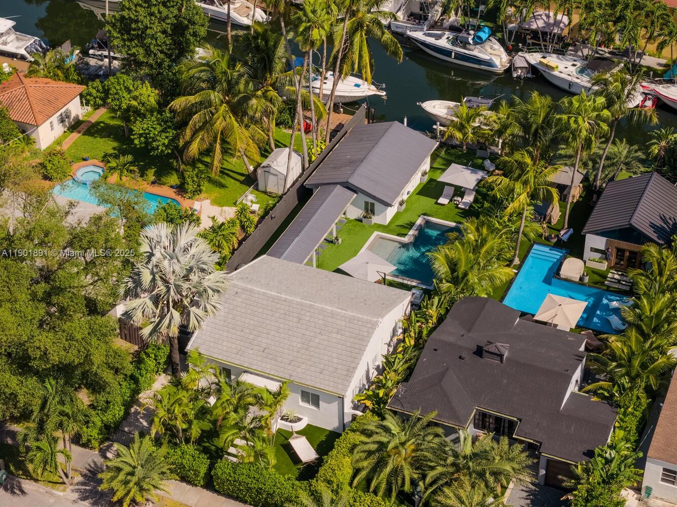 901 NW 7th St Rd Miami, FL 33136