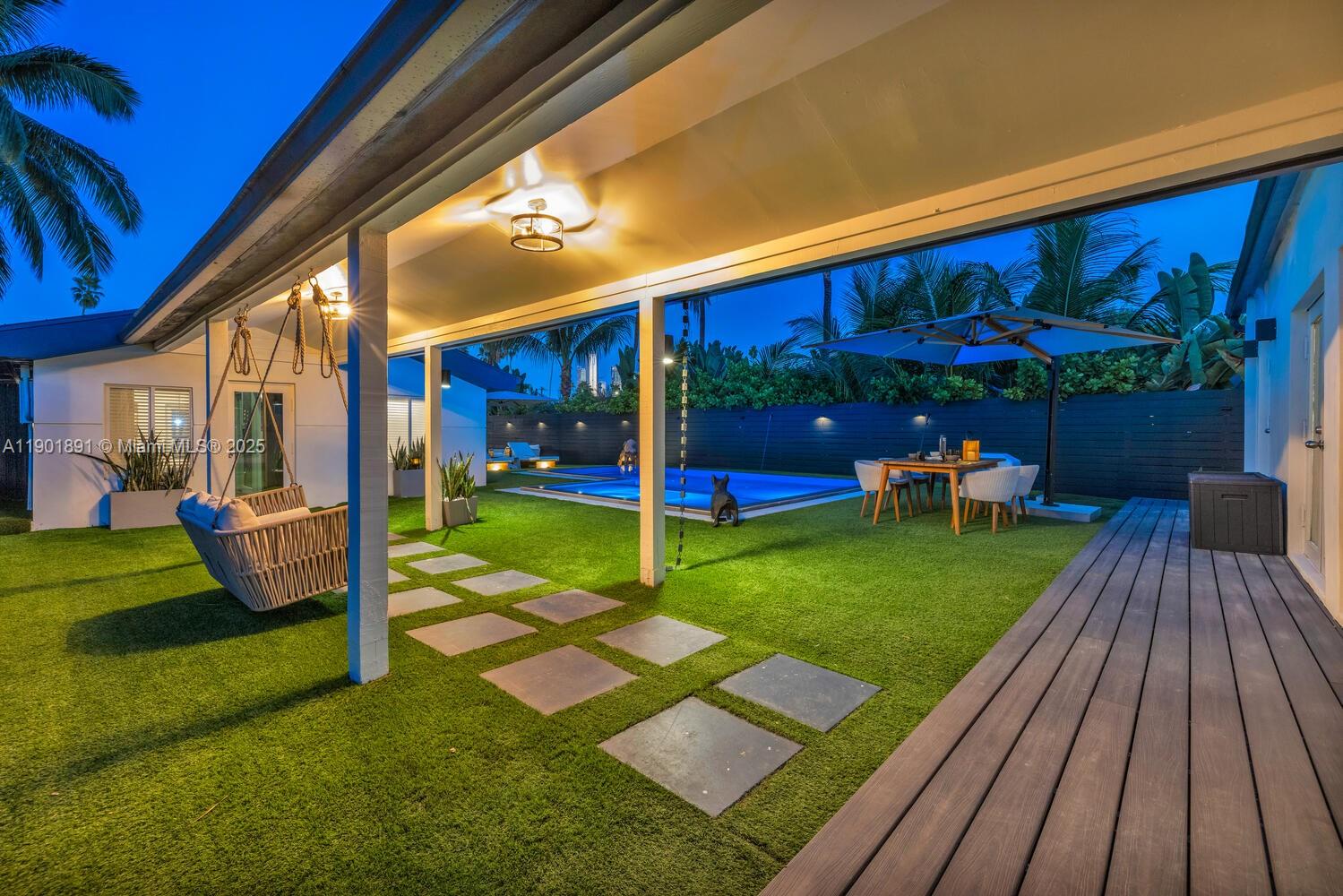 901 NW 7th St Rd Miami, FL 33136