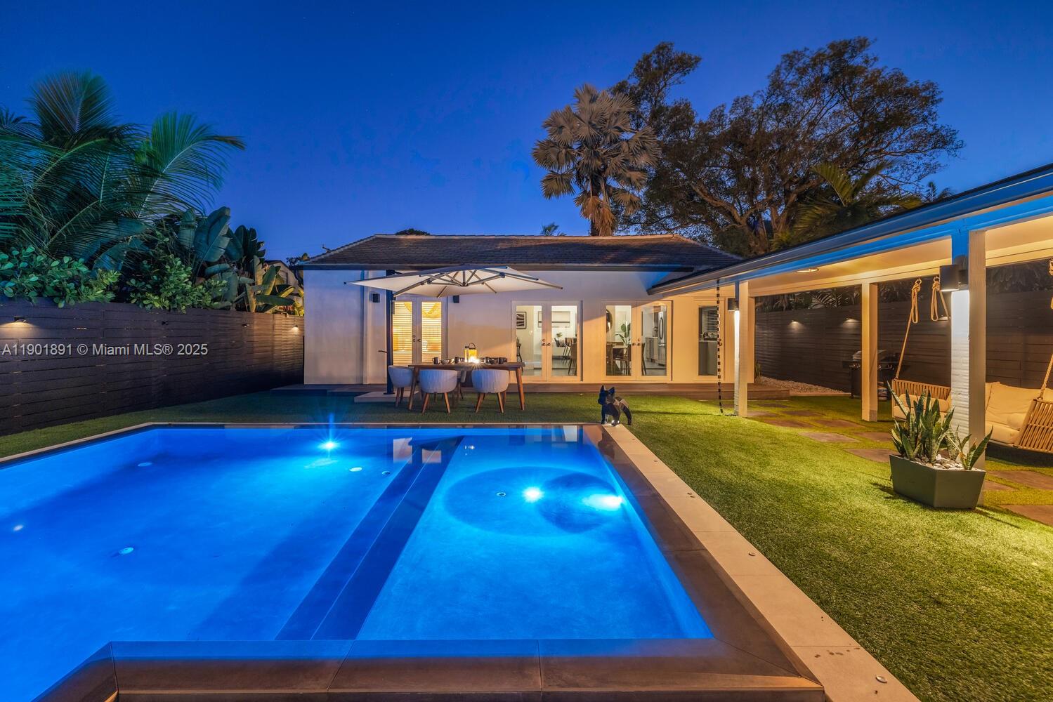 901 NW 7th St Rd Miami, FL 33136