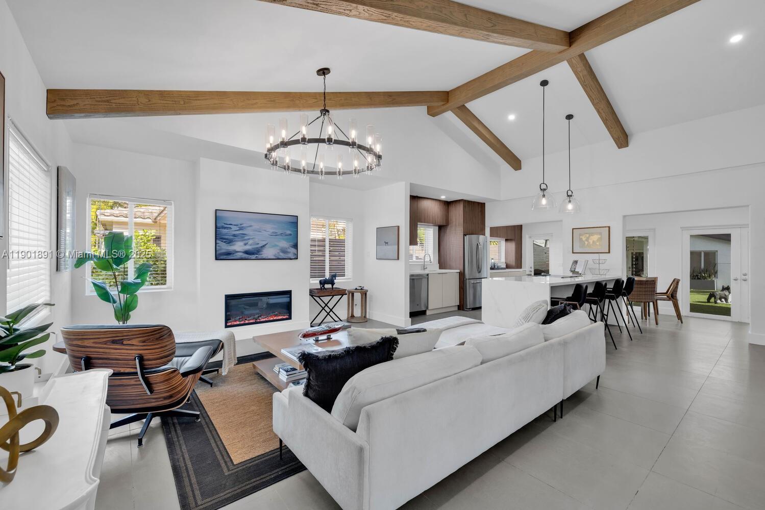 901 NW 7th St Rd Miami, FL 33136