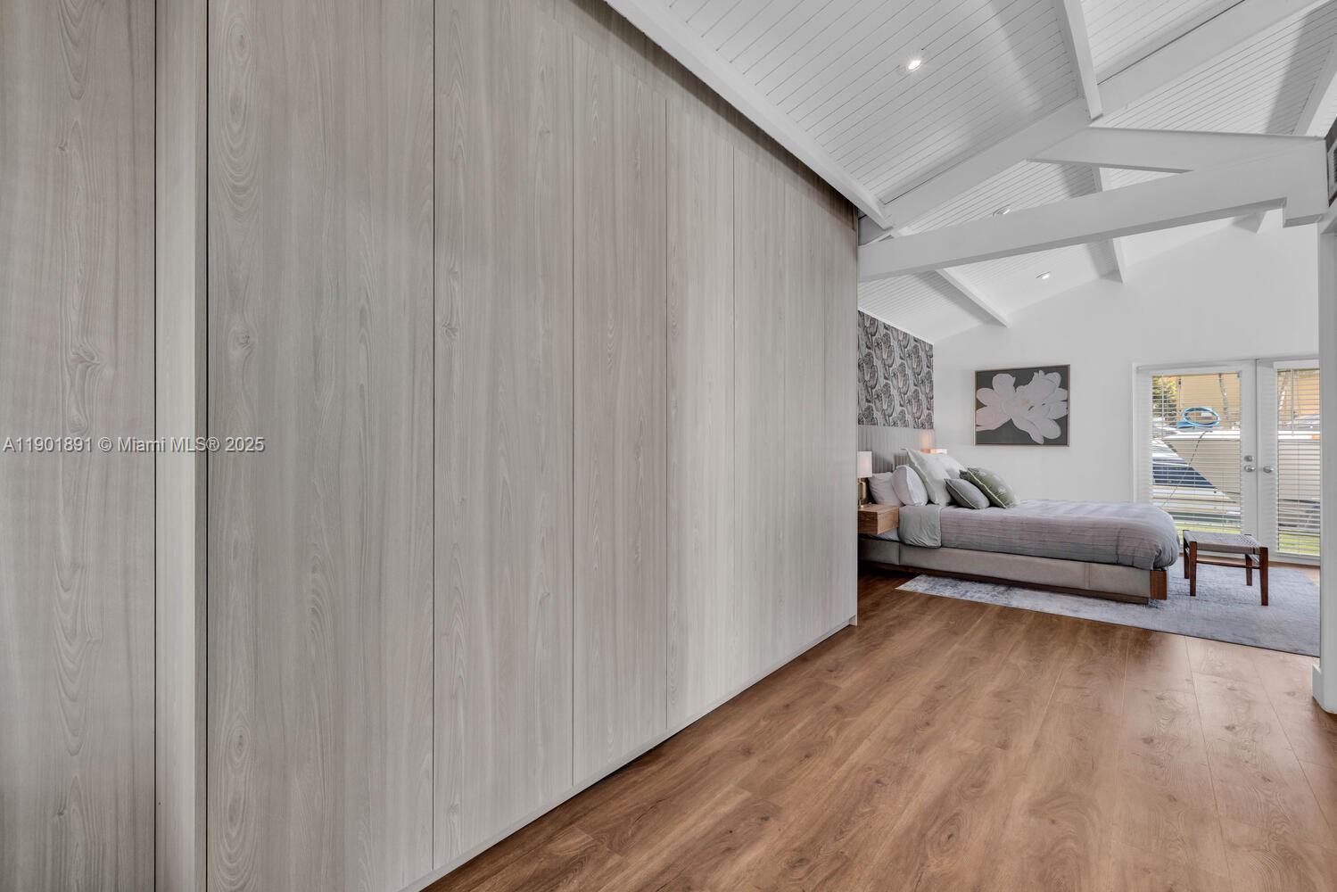 901 NW 7th St Rd Miami, FL 33136