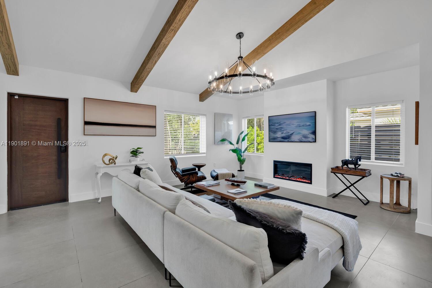 901 NW 7th St Rd Miami, FL 33136