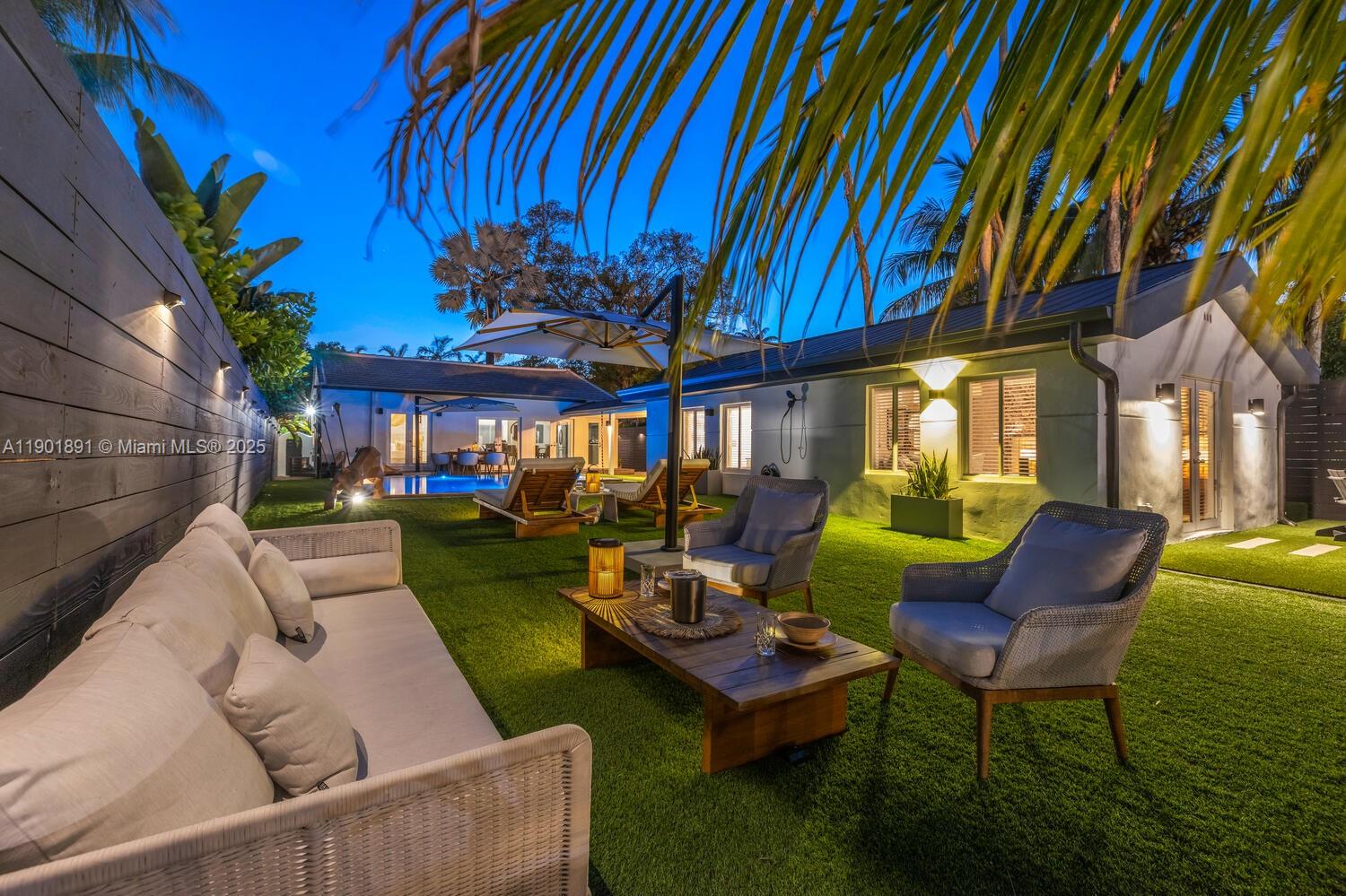 901 NW 7th St Rd Miami, FL 33136