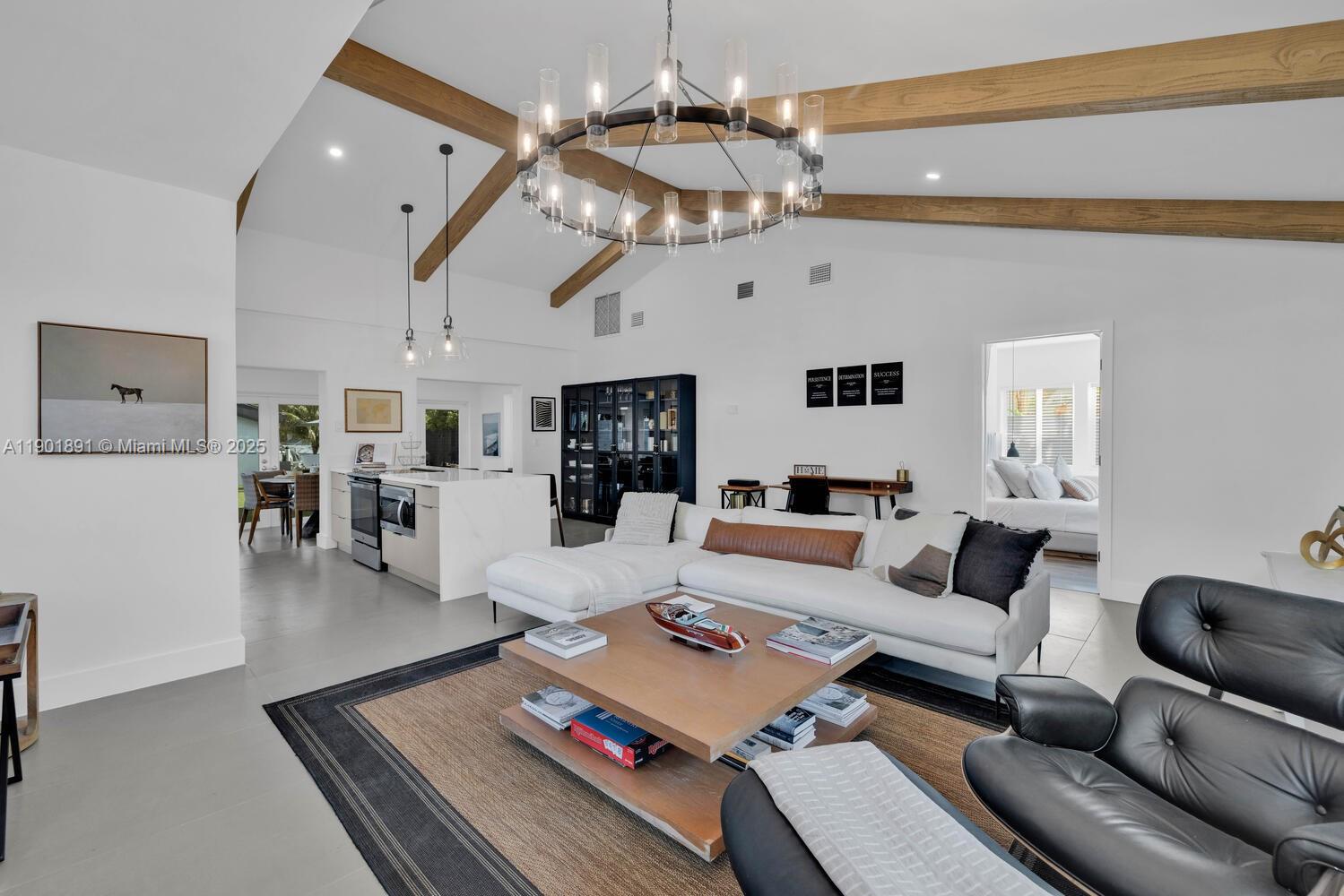 901 NW 7th St Rd Miami, FL 33136