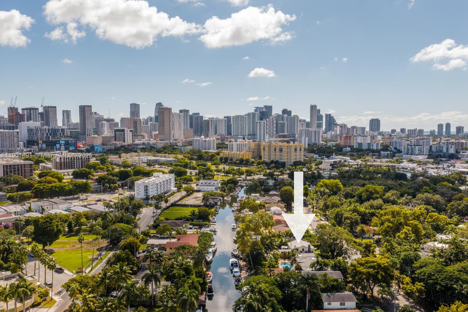 901 NW 7th St Rd Miami, FL 33136