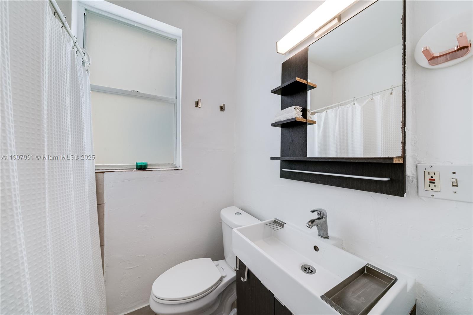 119 Menores Ave #8 Coral Gables, FL 33134