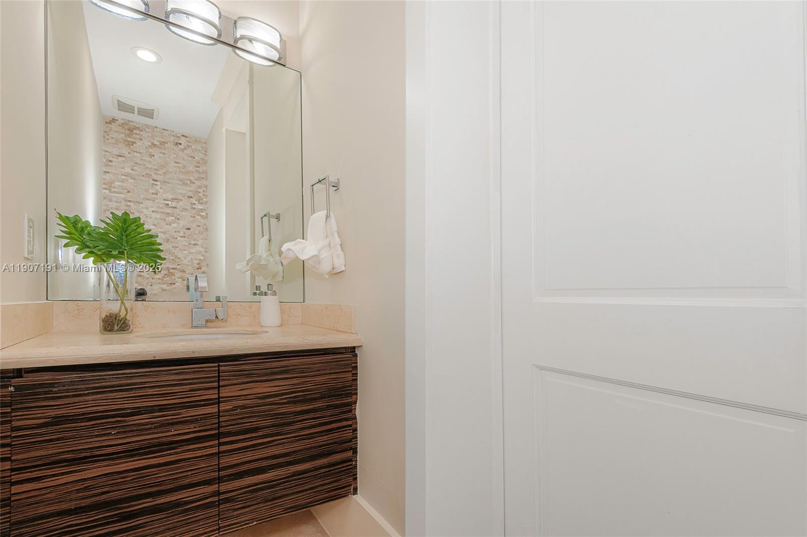 7745 SW 54th Ave Miami, FL 33143