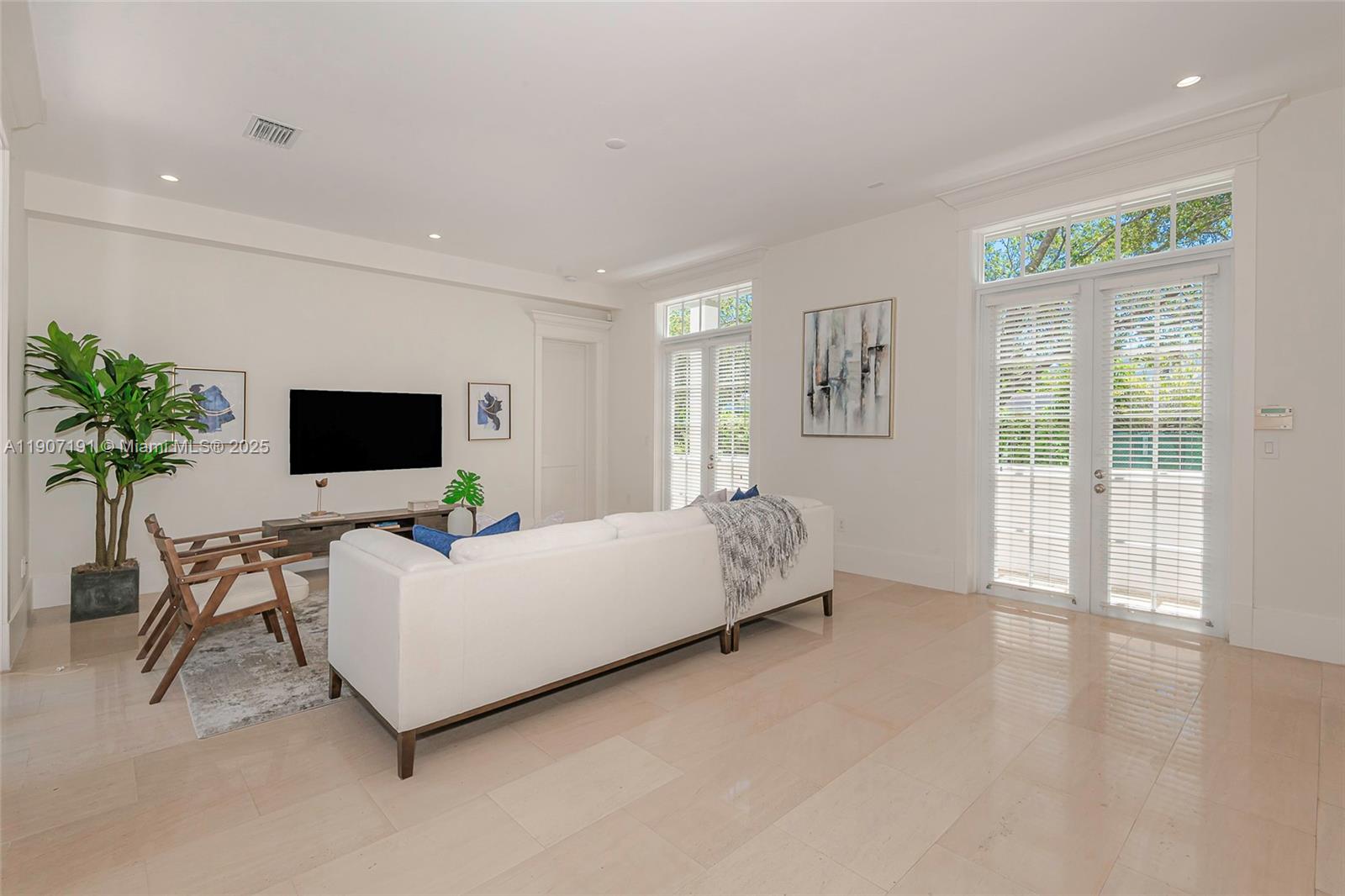 7745 SW 54th Ave Miami, FL 33143