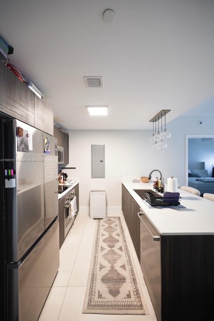 image Aria On The Bay Condo7