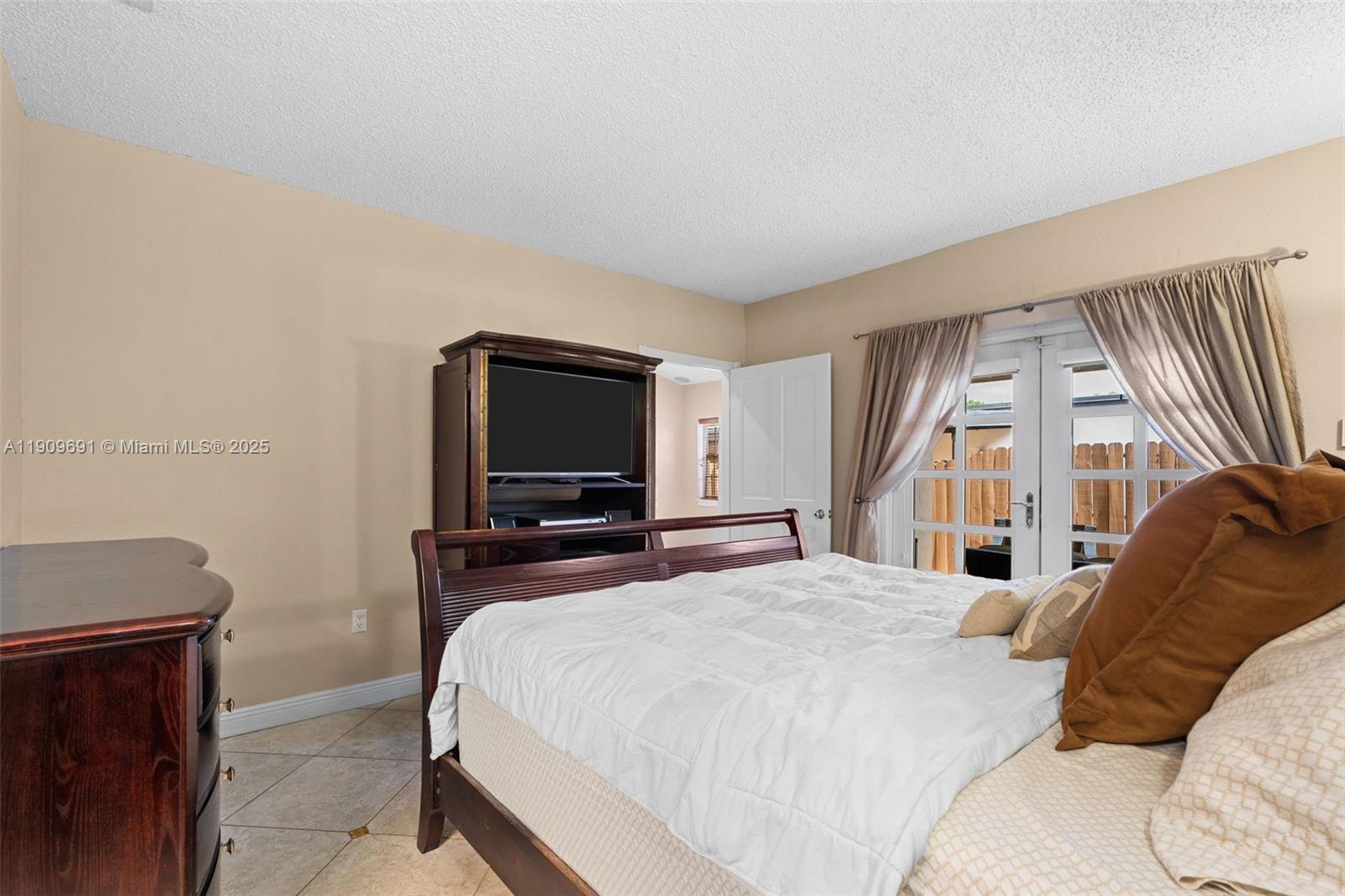 3510 SW 13th St Miami, FL 33145