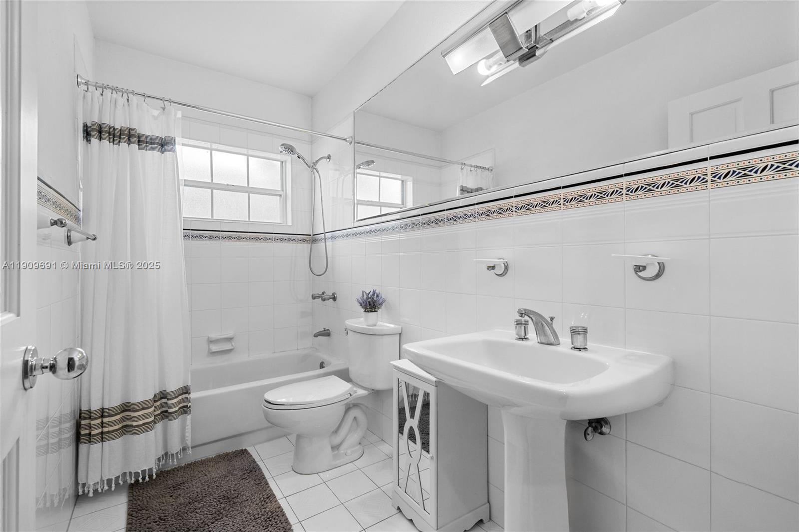 3510 SW 13th St Miami, FL 33145