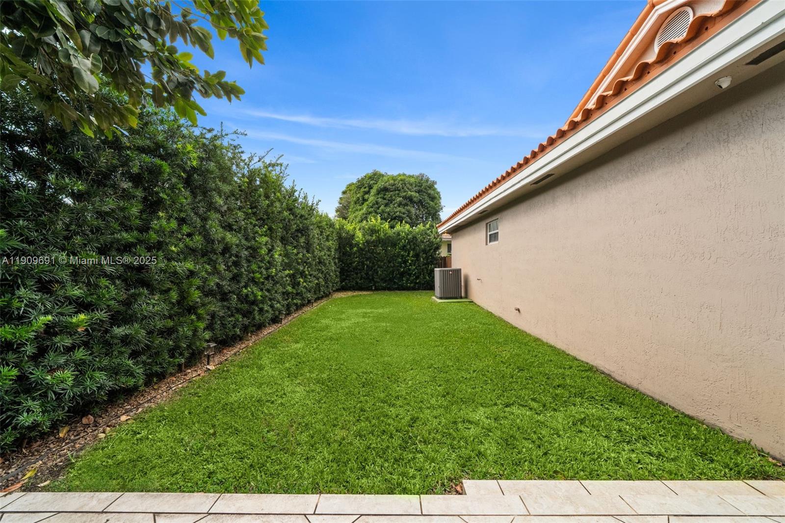 3510 SW 13th St Miami, FL 33145