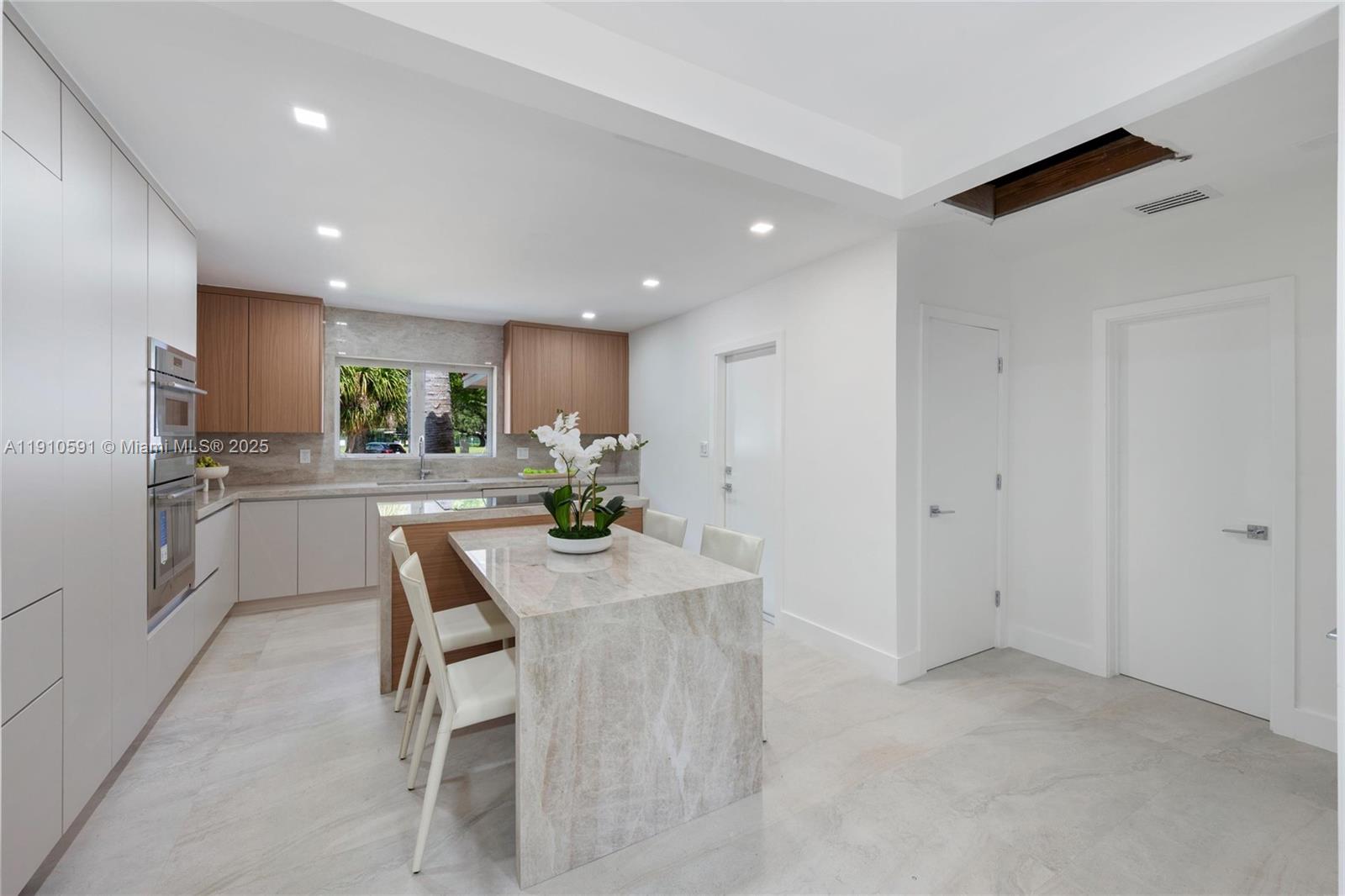 5211 Granada Blvd Coral Gables, FL 33146