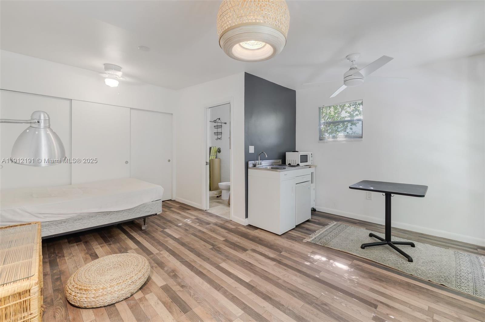 9324 Byron Ave Surfside, FL 33154