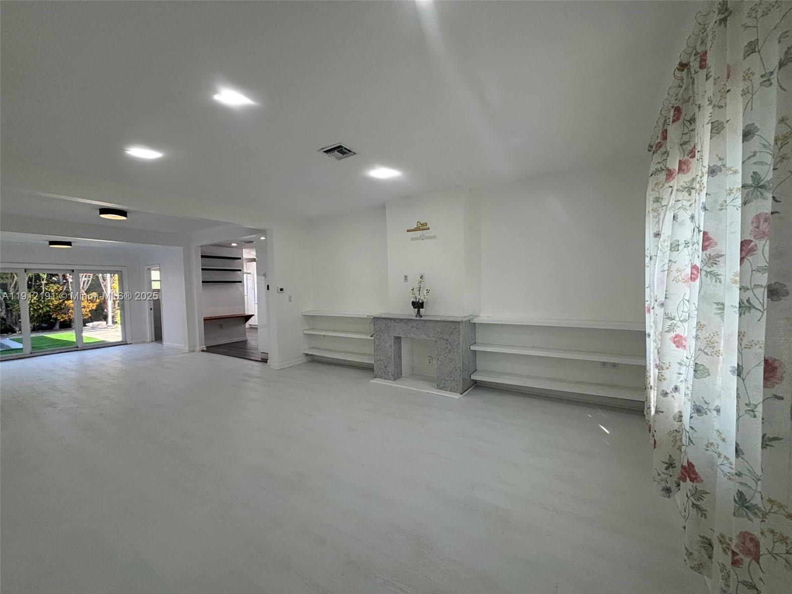 9324 Byron Ave Surfside, FL 33154