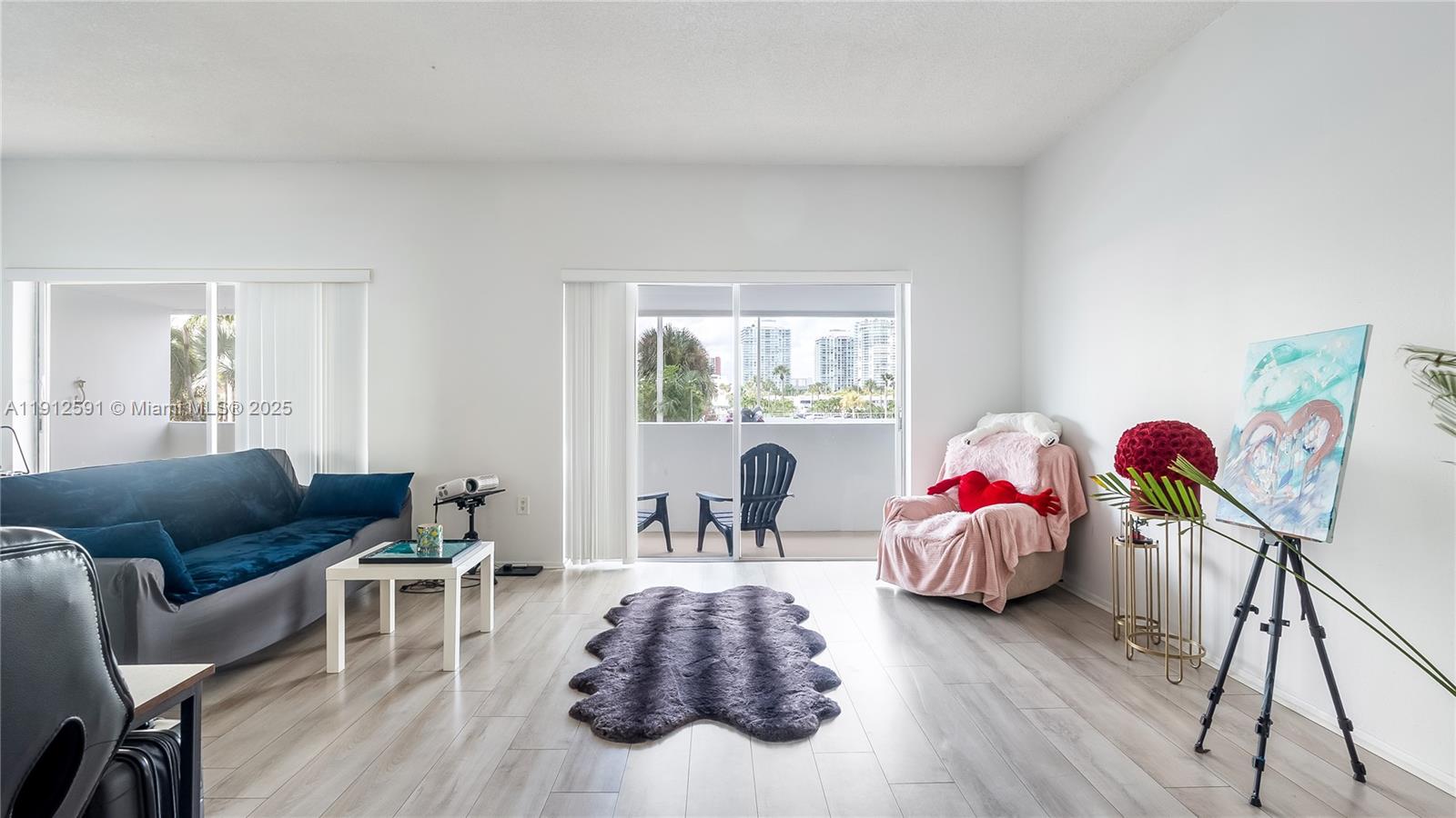 image Arlen House West10