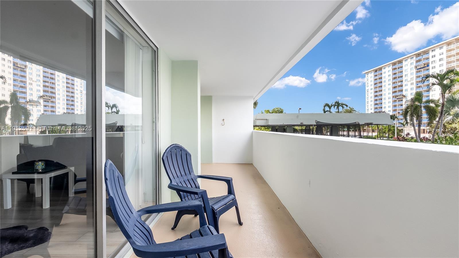 image Arlen House West17