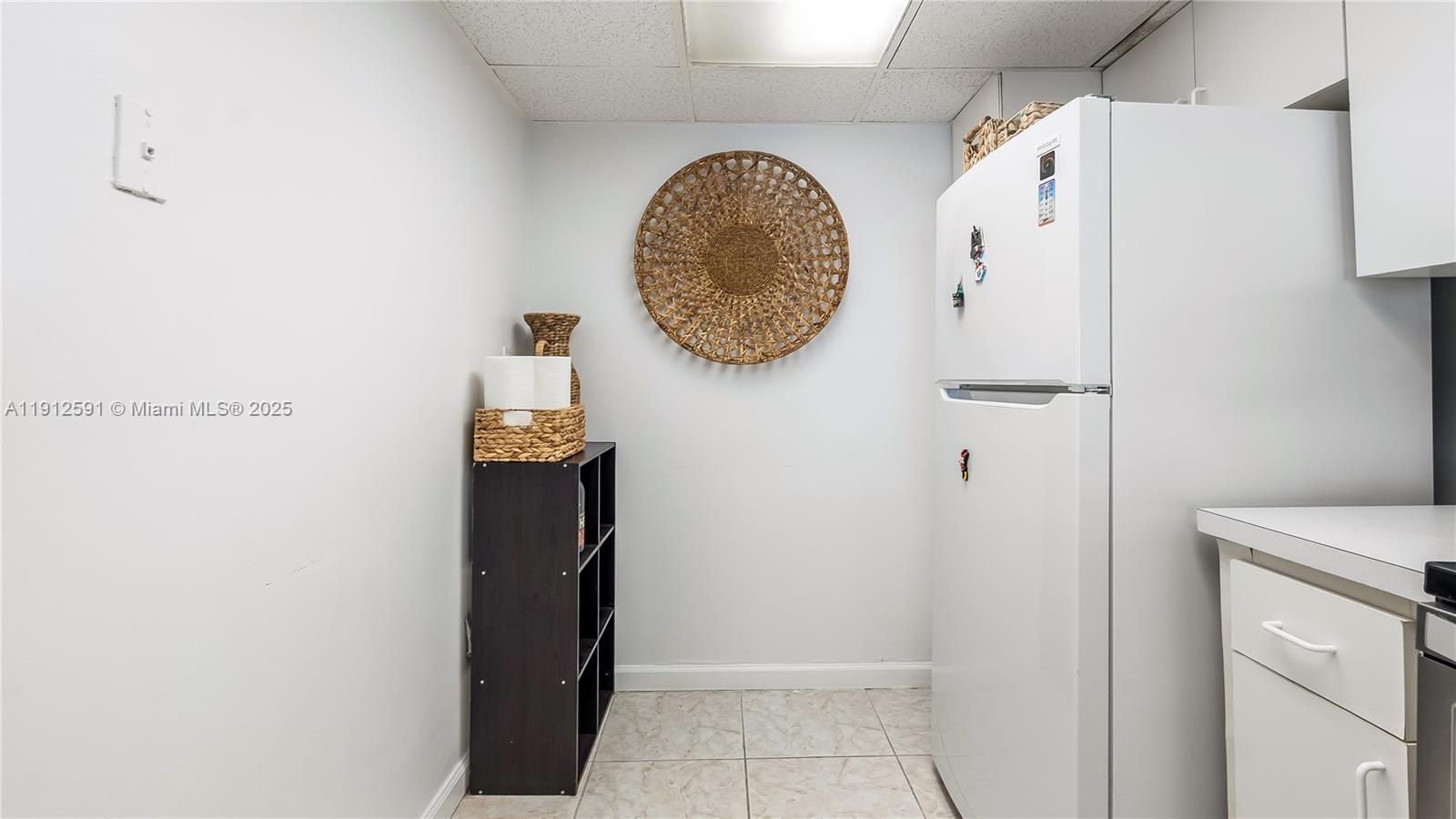 image Arlen House West6