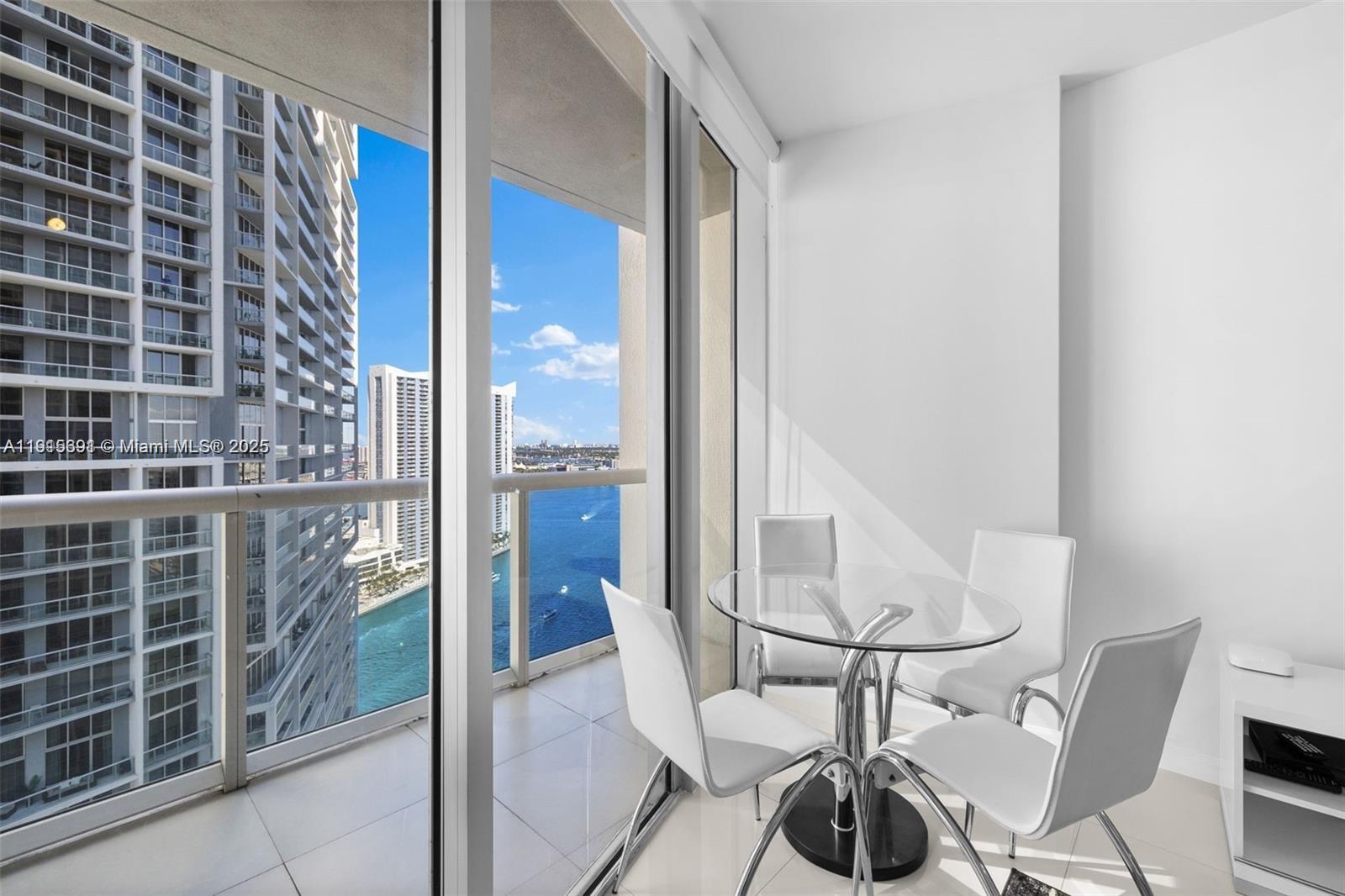 image Icon Brickell4