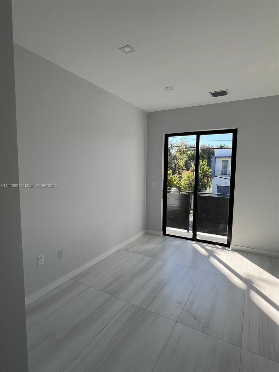 1531 SW 22th Ter Miami, FL 33145