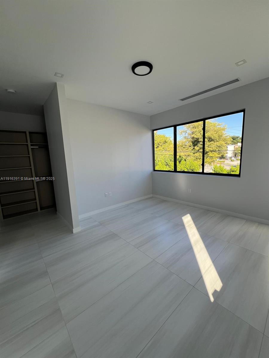 1531 SW 22th Ter Miami, FL 33145