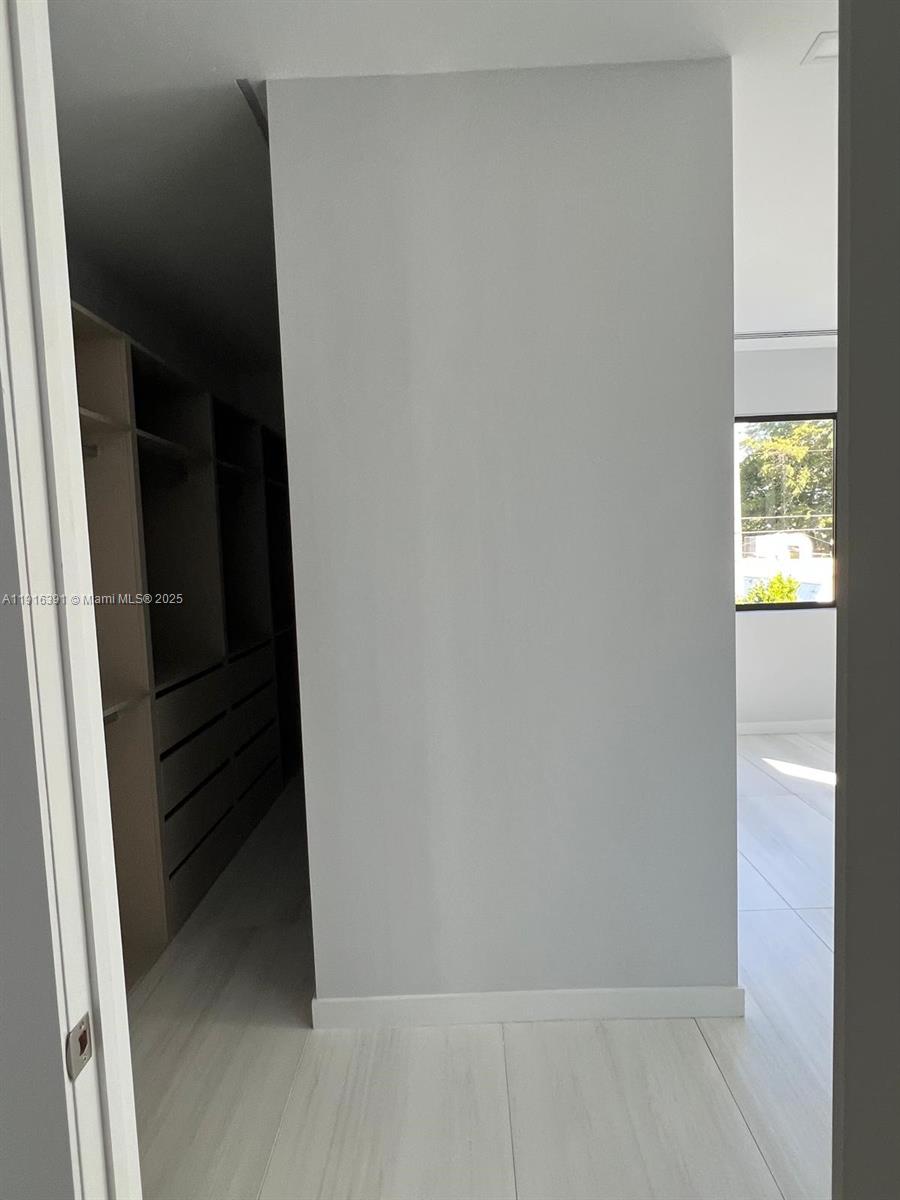 1531 SW 22th Ter Miami, FL 33145