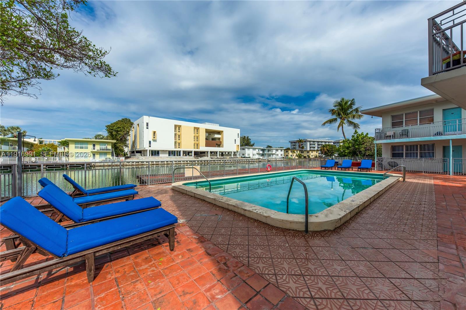 1255 Marseille Dr #125 Miami Beach, FL 33141