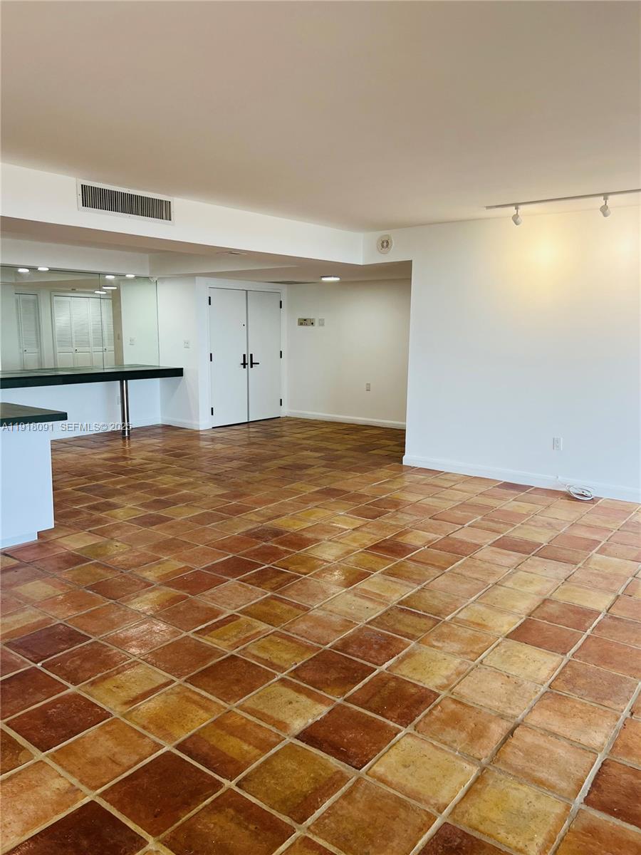 1 Grove Isle Dr #A405 Miami, FL 33133