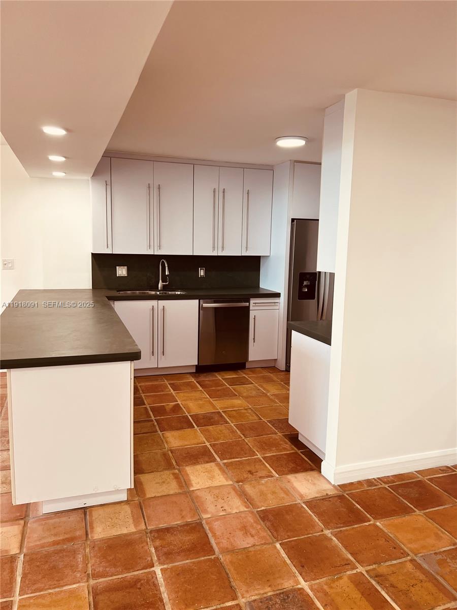 1 Grove Isle Dr #A405 Miami, FL 33133