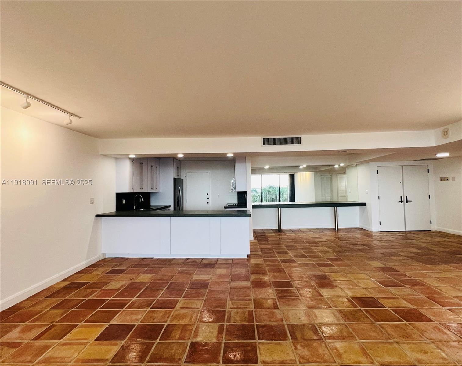 1 Grove Isle Dr #A405 Miami, FL 33133