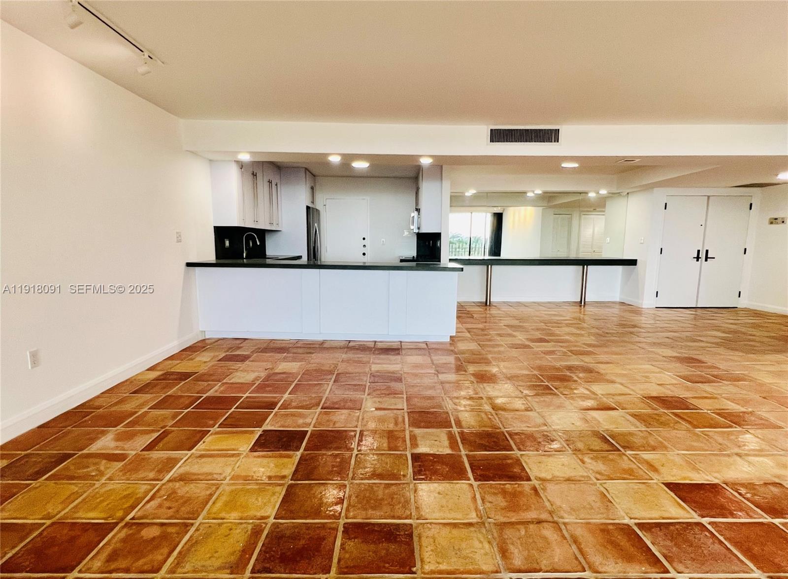 1 Grove Isle Dr #A405 Miami, FL 33133