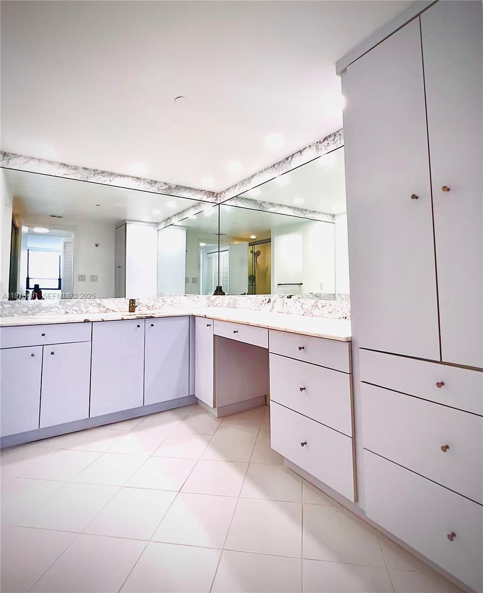 1 Grove Isle Dr #A405 Miami, FL 33133