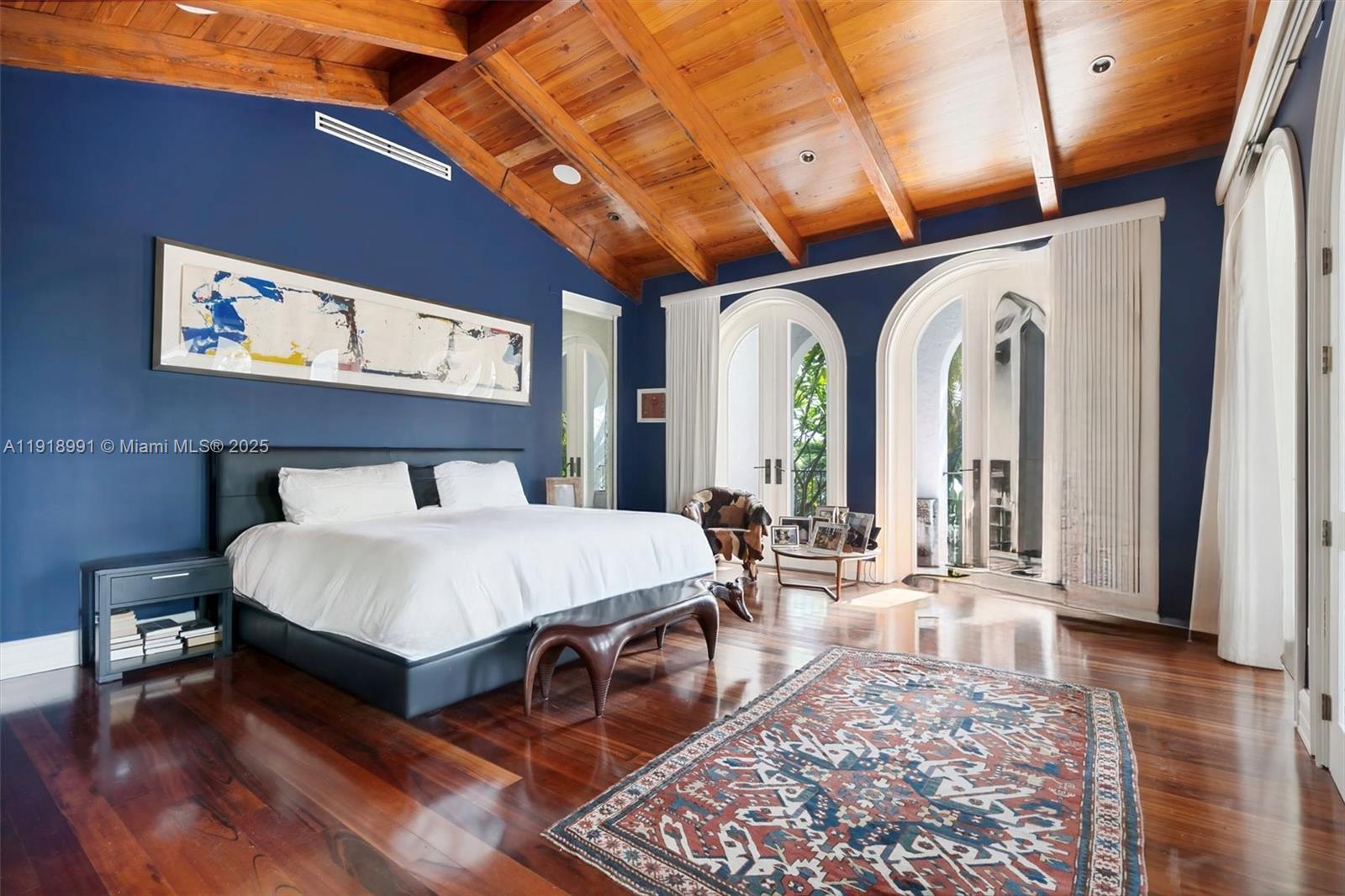 16 Palm Ave Miami Beach, FL 33139