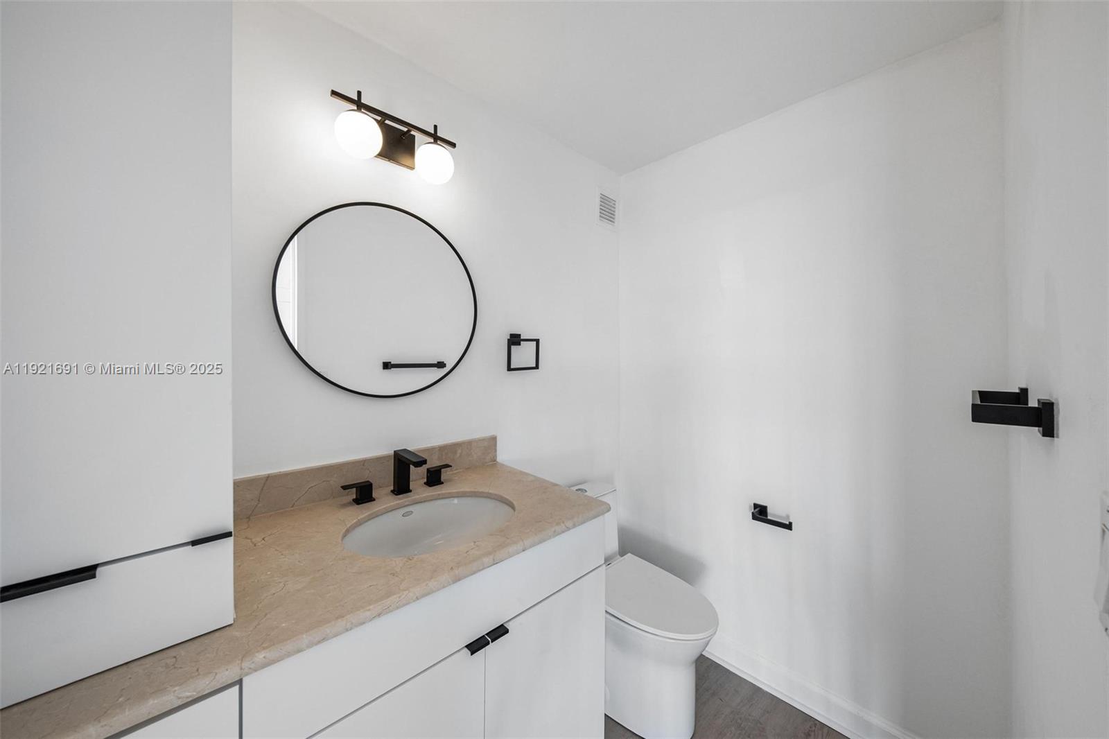 9100 W Bay Hbr Dr #5A Bay Harbor Islands, FL 33154