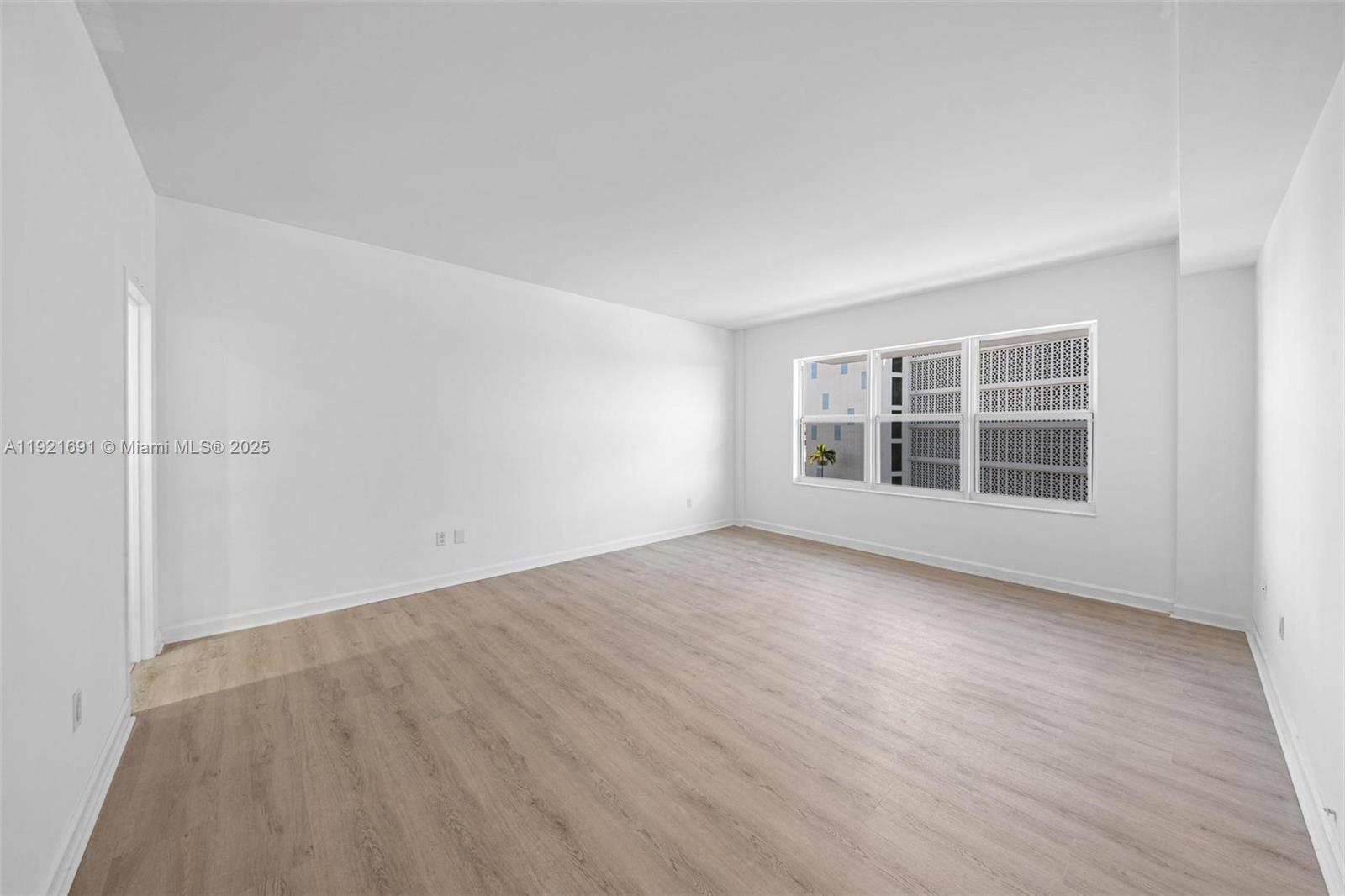 9100 W Bay Hbr Dr #5A Bay Harbor Islands, FL 33154