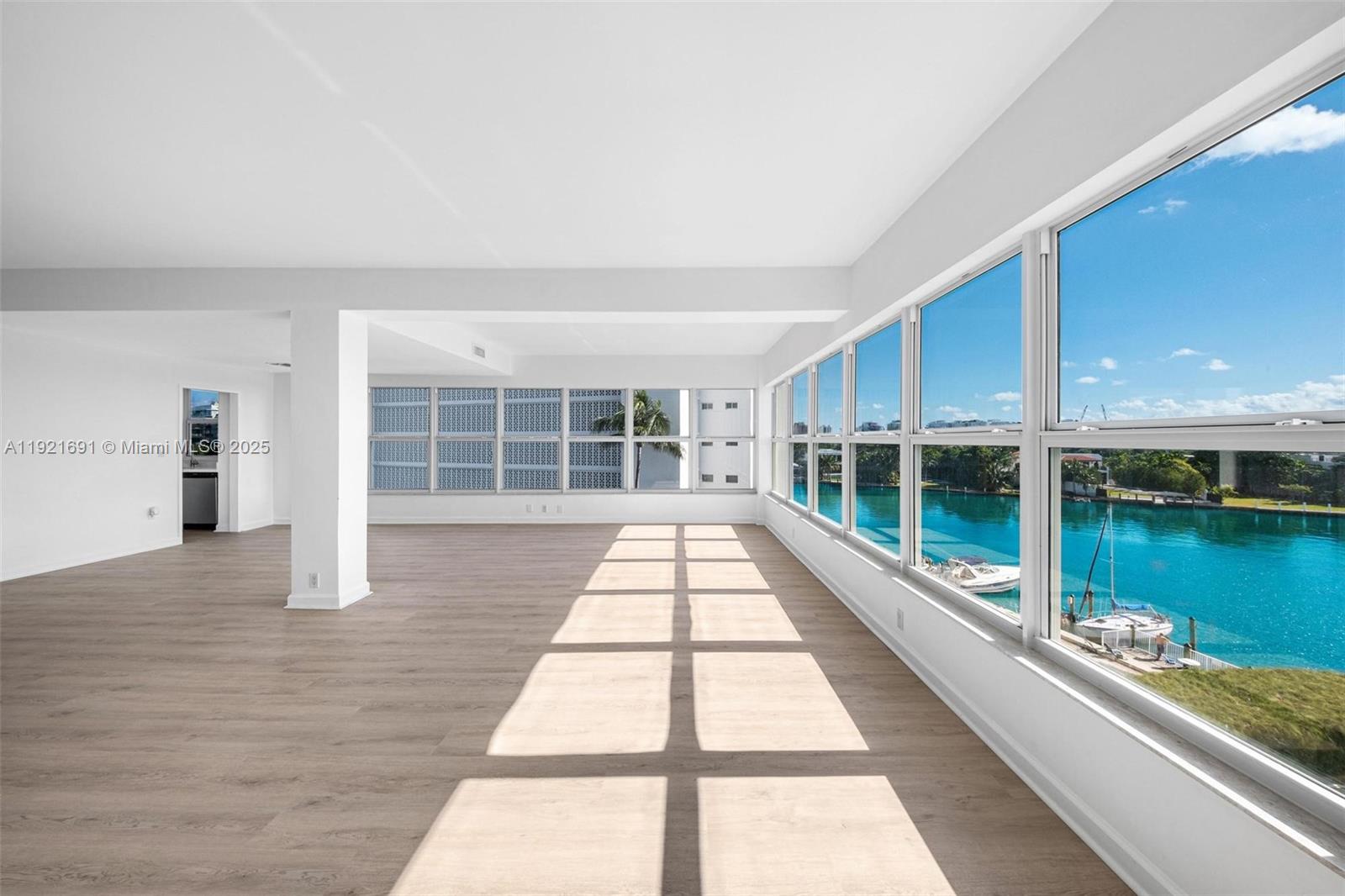 9100 W Bay Hbr Dr #5A Bay Harbor Islands, FL 33154