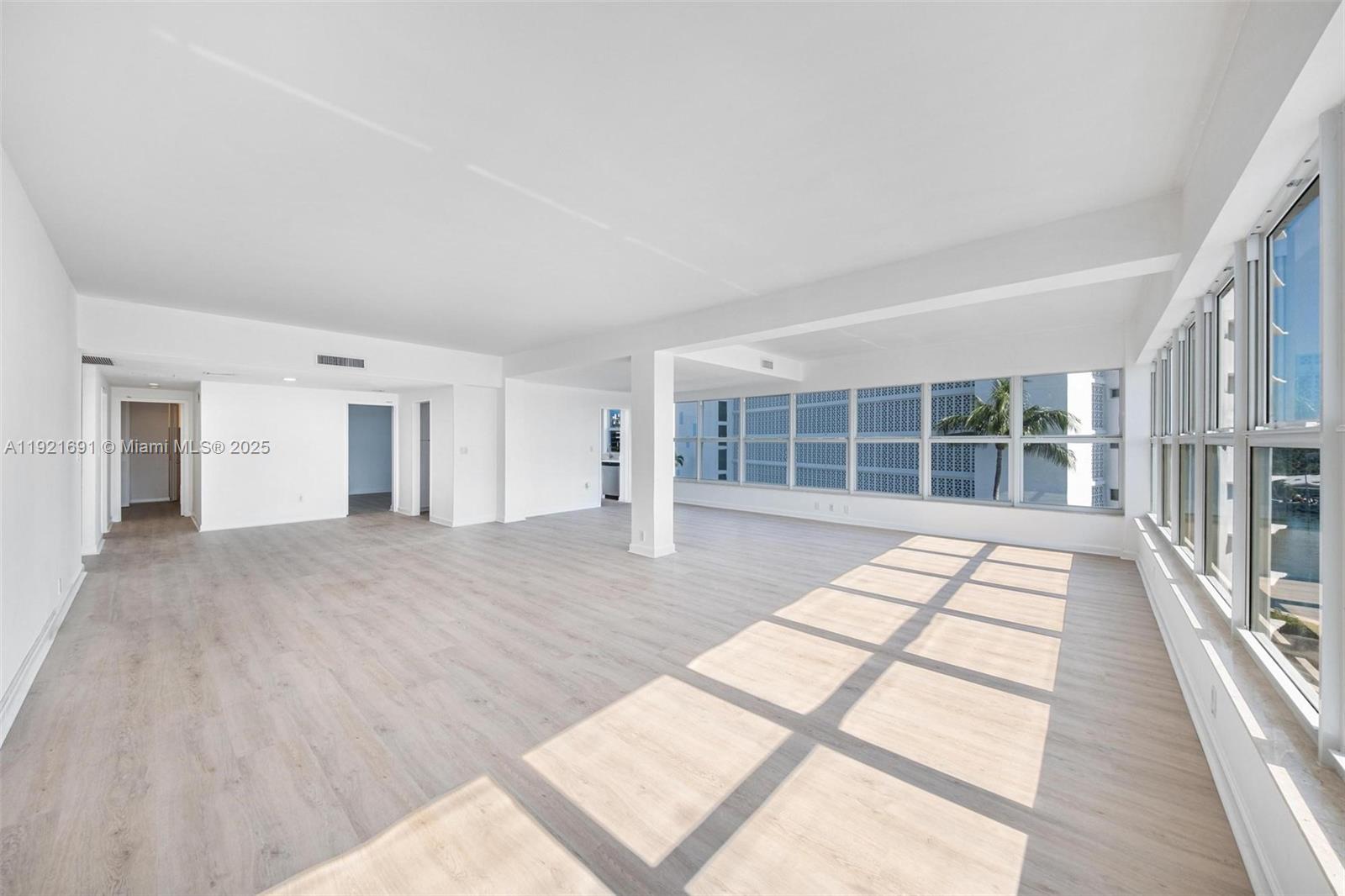 9100 W Bay Hbr Dr #5A Bay Harbor Islands, FL 33154