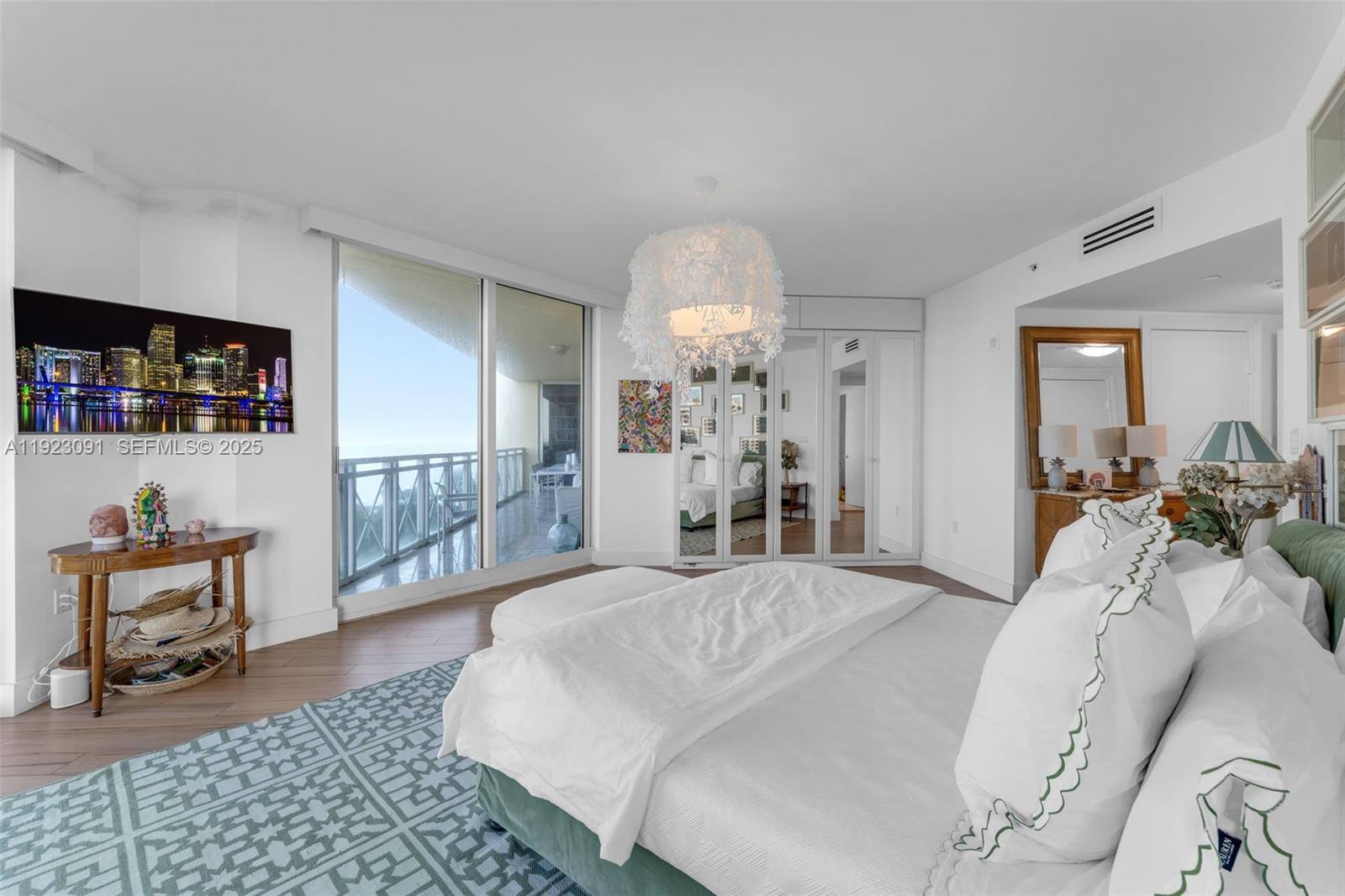 430 Grand Bay Dr #808 Key Biscayne, FL 33149