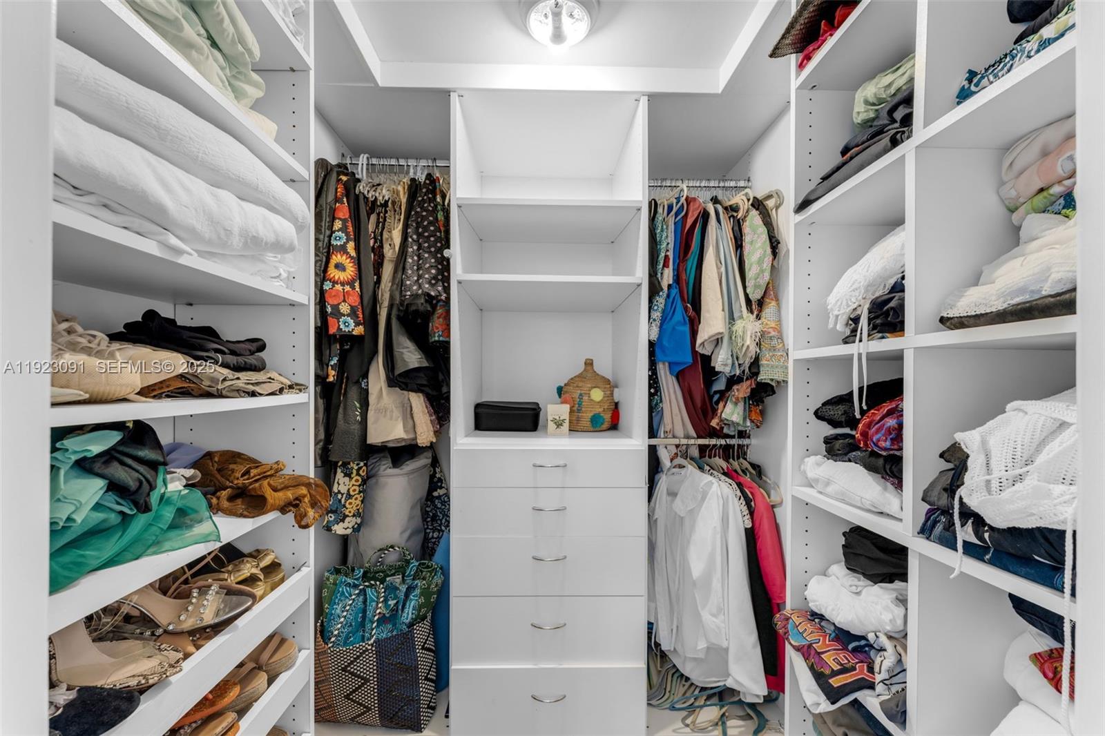 430 Grand Bay Dr #808 Key Biscayne, FL 33149