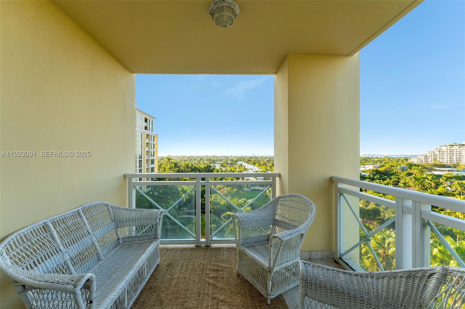 430 Grand Bay Dr #808 Key Biscayne, FL 33149