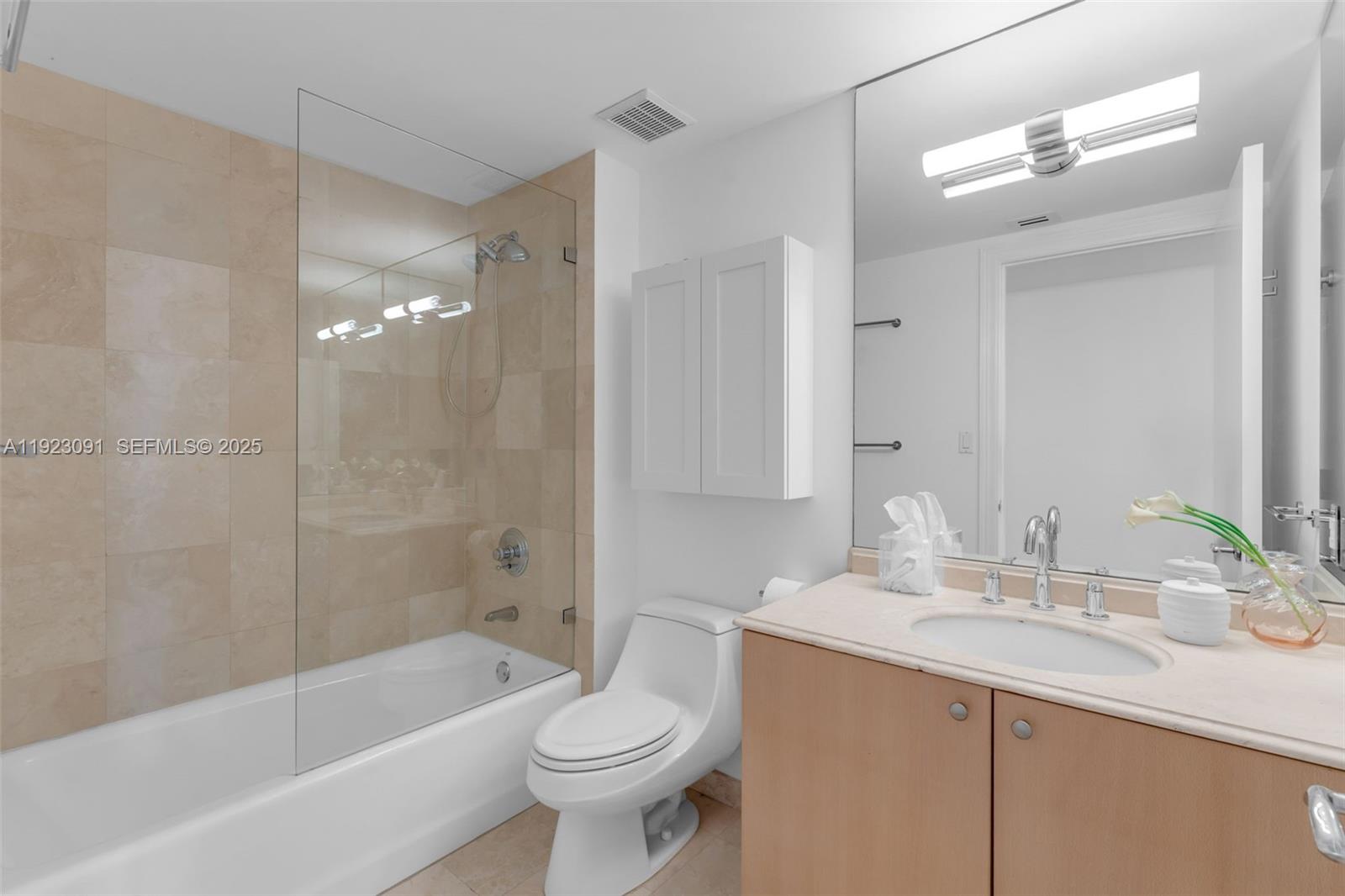 430 Grand Bay Dr #808 Key Biscayne, FL 33149