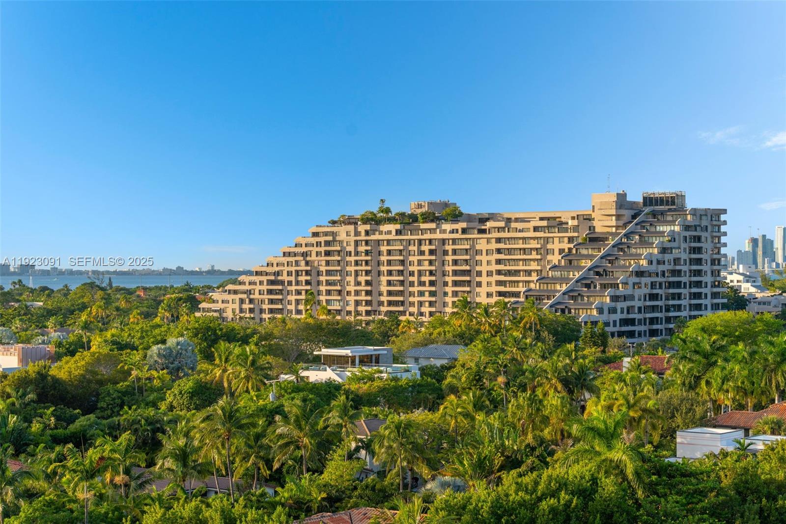 430 Grand Bay Dr #808 Key Biscayne, FL 33149