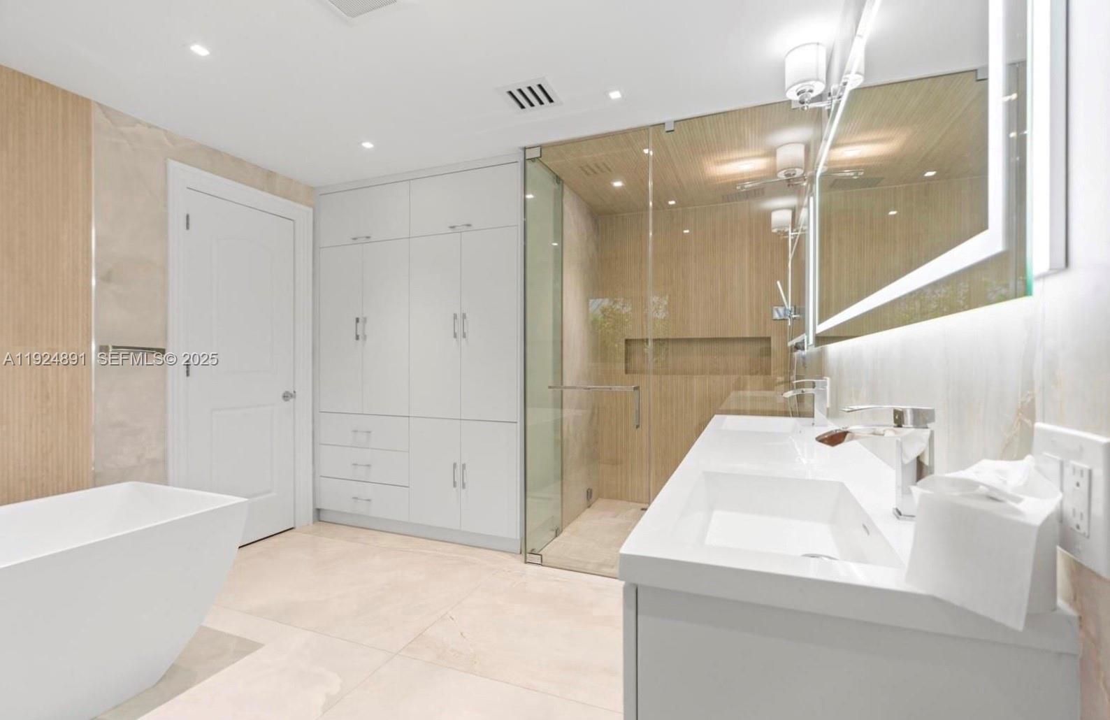 17873 W Fieldbrook Cir W Boca Raton, FL 33496